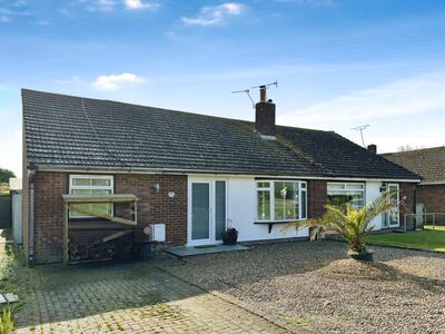 2 bedroom Semi Detached Bungalow for sale