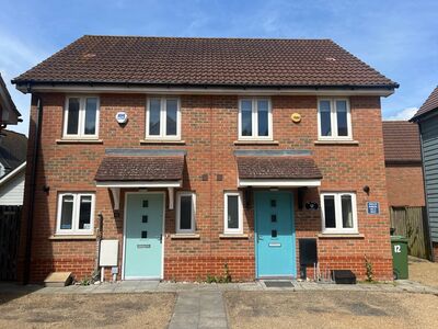 Sea Holly Walk, 2 bedroom Semi Detached House for sale, £275,000