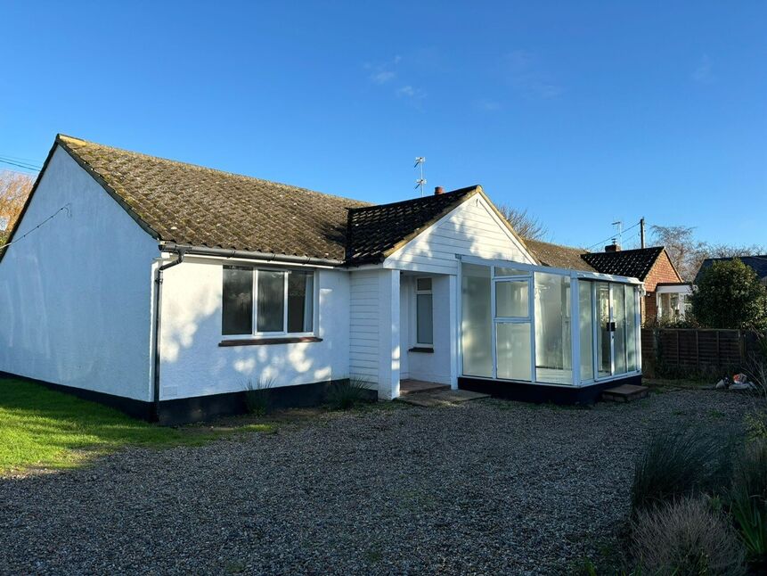 2 bedroom Detached Bungalow for sale