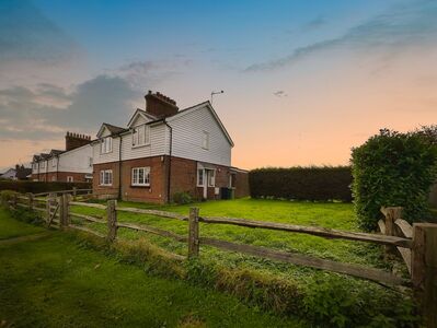 Cackle Street, 3 bedroom Semi Detached House for sale, £375,000