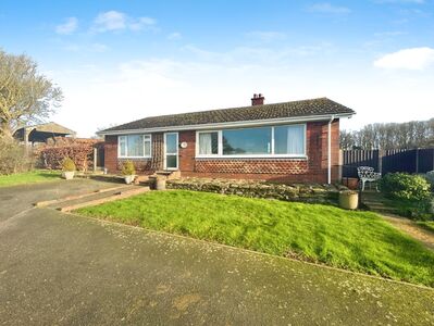 2 bedroom Detached Bungalow to rent