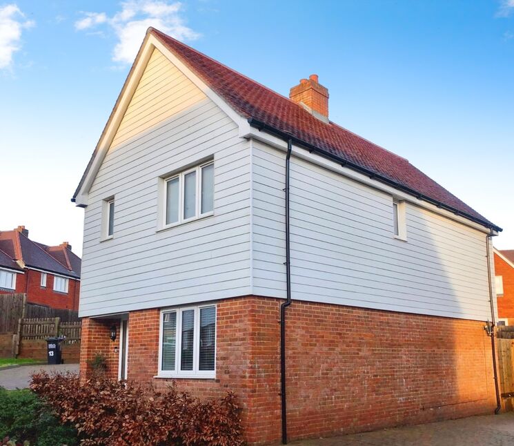 Main image of 3 bedroom Detached House for sale, Warren Drive, Battle, East Sussex, TN33