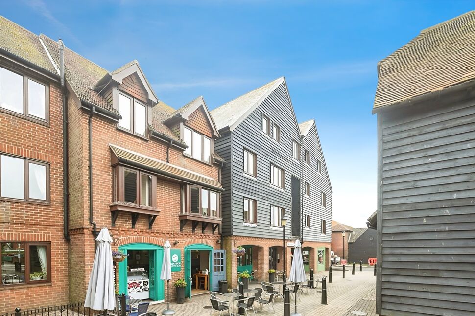 Main image of 1 bedroom  Flat for sale, Strand Quay, Rye, East Sussex, TN31