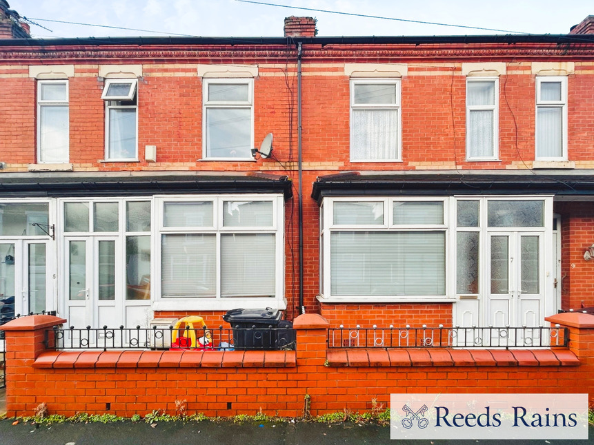 2 bedroom Mid Terrace House for sale