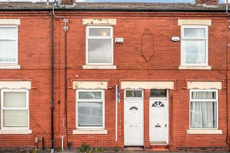 Nansen Street, 2 bedroom Mid Terrace House to rent, £900 pcm