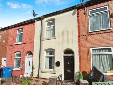 2 bedroom Mid Terrace House for sale