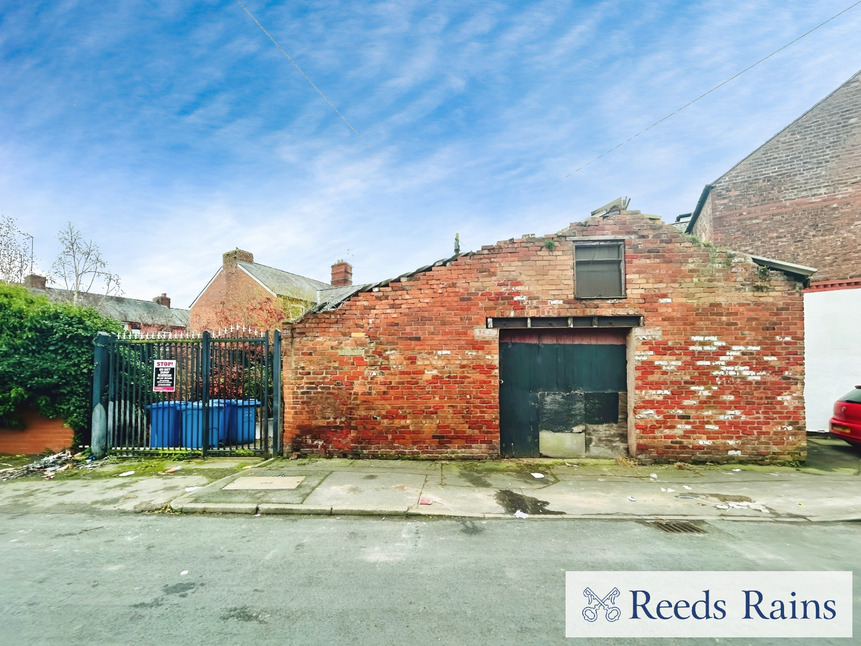 Main image of 1 bedroom End Terrace Bungalow for sale, Western Street, Salford, M6