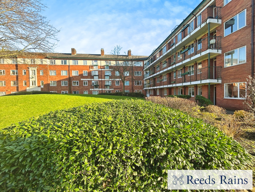 Main image of 2 bedroom  Flat for sale, Eccles New Road, Salford, Greater Manchester, M5