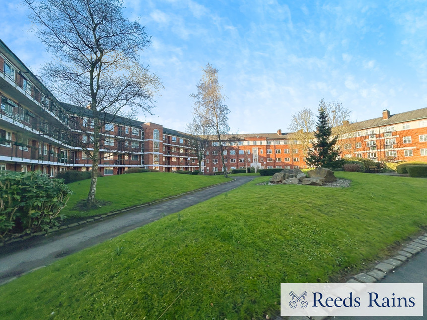 Main image of 2 bedroom  Flat for sale, Eccles New Road, Salford, Greater Manchester, M5