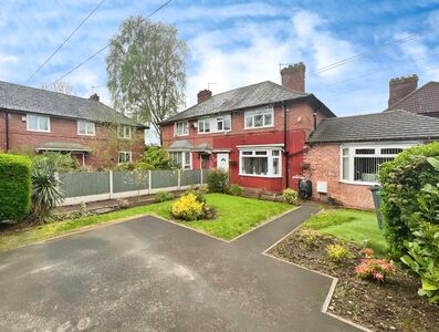 Westage Gardens, 3 bedroom Semi Detached House for sale, £230,000