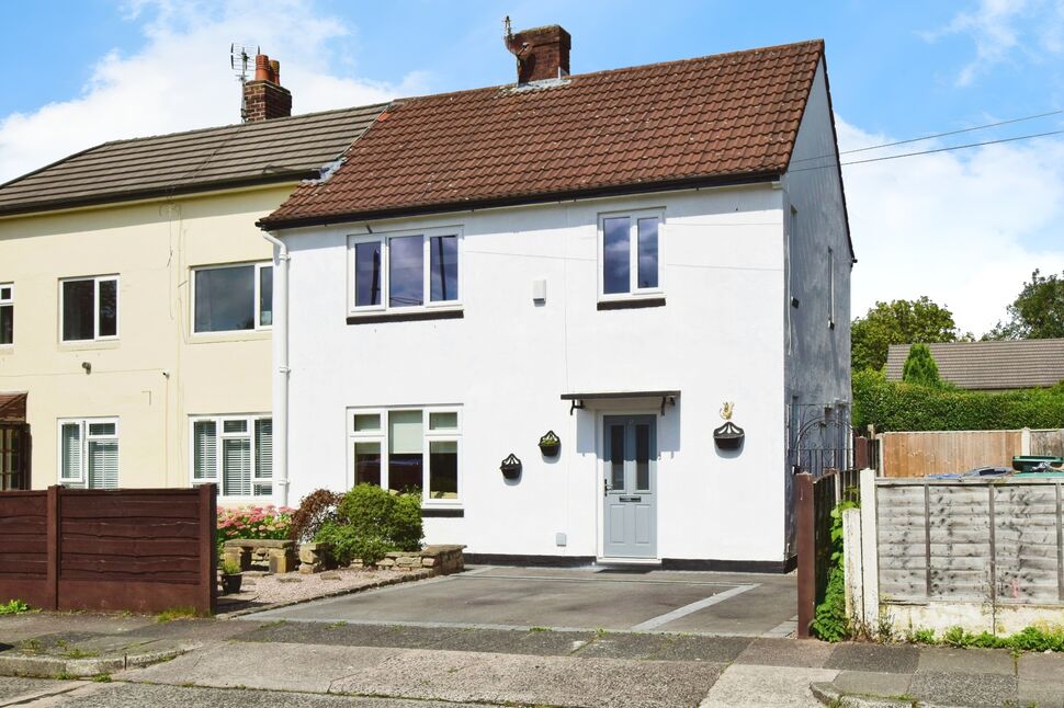 Main image of 3 bedroom End Terrace House for sale, Aberford Road, Manchester, Greater Manchester, M23