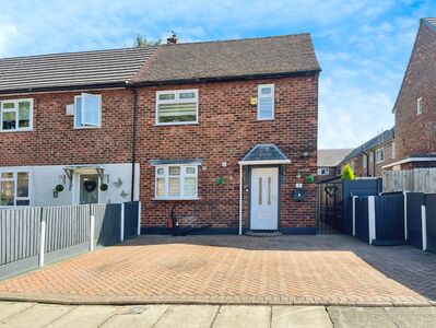 3 bedroom End Terrace House for sale