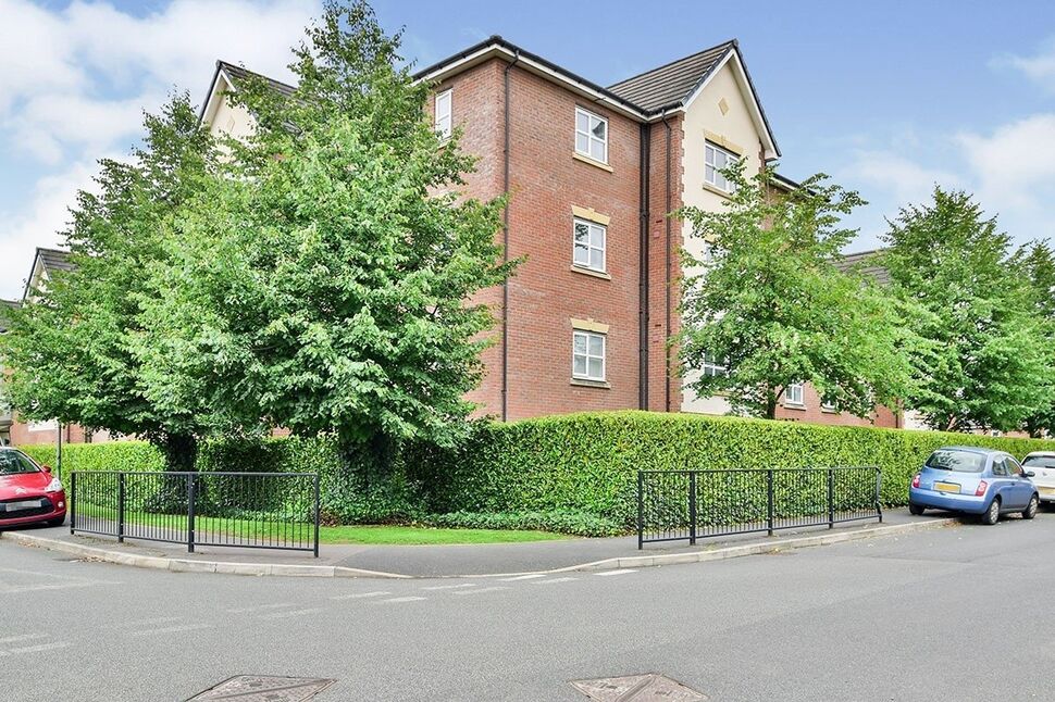 Main image of 2 bedroom  Flat for sale, Lawnhurst Avenue, Manchester, Greater Manchester, M23