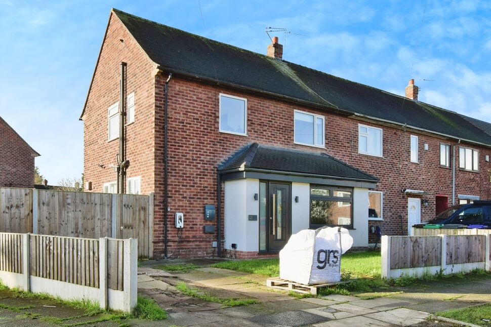 Main image of 3 bedroom End Terrace House for sale, Swalecliff Avenue, Manchester, Greater Manchester, M23