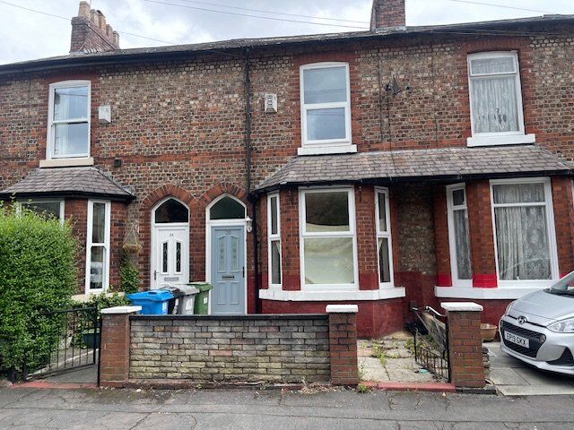 2 bedroom Mid Terrace House for sale