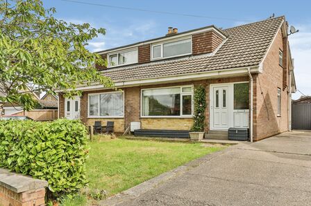 Main Street, 2 bedroom Semi Detached House to rent, £900 pcm