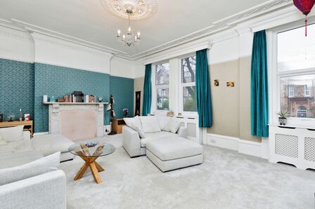 Cromwell Road, 4 bedroom Semi Detached Flat for sale, £250,000