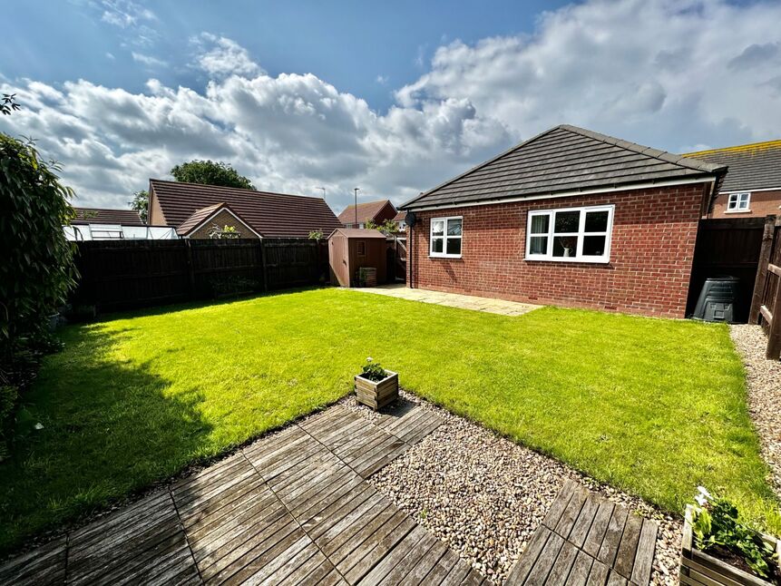 2 bedroom Detached Bungalow for sale