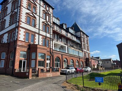 Argyle Road, 3 bedroom  Flat for sale, £250,000