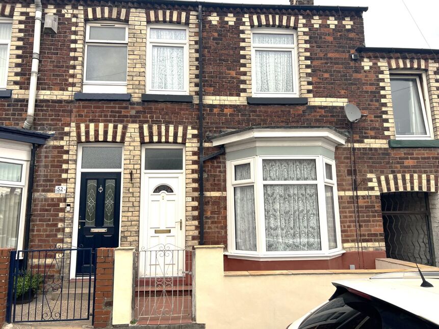 3 bedroom Mid Terrace House for sale