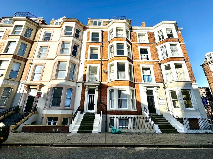 Main image of 2 bedroom  Flat for sale, Prince of Wales Terrace, Scarborough, North Yorkshire, YO11