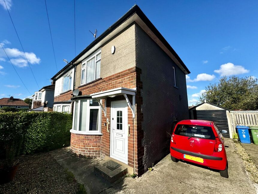 Main image of 2 bedroom Semi Detached House for sale, Linden Road, Scarborough, North Yorkshire, YO12