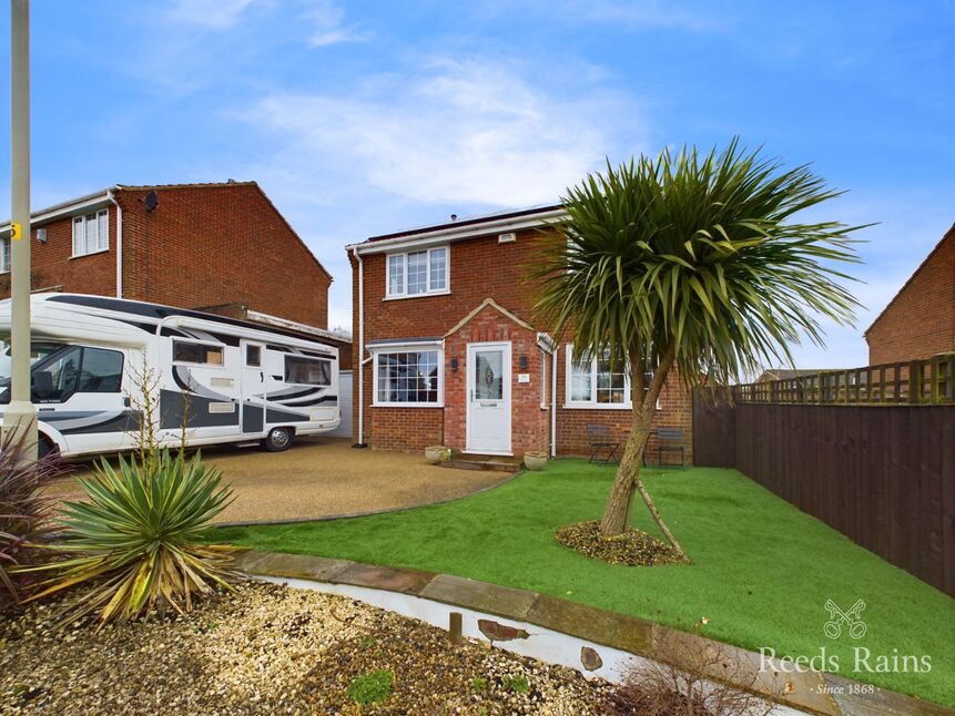 Main image of 4 bedroom Detached House for sale, Lightfoots Avenue, Scarborough, North Yorkshire, YO12