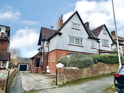 Holbeck Road, 2 bedroom  Flat for sale, £209,000