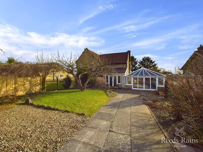 Main Street, 3 bedroom Detached House for sale, £595,000