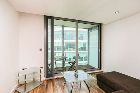 Solly Street, 1 bedroom  Flat to rent, £850 pcm