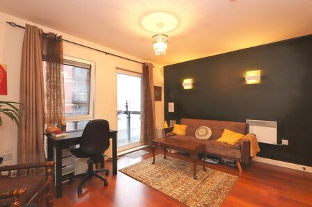 1 bedroom  Flat for sale