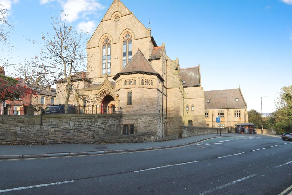 Main image of 1 bedroom  Flat for sale, Oxford Street, Sheffield, South Yorkshire, S6