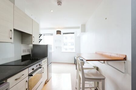 1 bedroom  Flat for sale