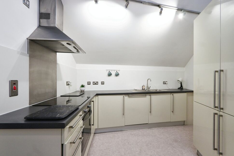 Main image of 1 bedroom  Flat for sale, Pinstone Street, Sheffield, South Yorkshire, S1