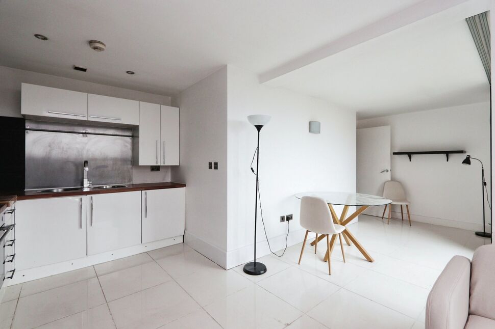 Main image of 1 bedroom  Flat for sale, Rockingham Street, Sheffield, South Yorkshire, S1