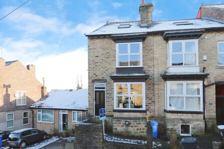 Hadfield Street, 3 bedroom End Terrace House for sale, £260,000