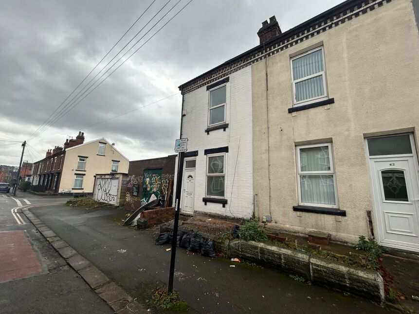 Main image of 3 bedroom End Terrace House for sale, Clough Road, Sheffield, South Yorkshire, S1