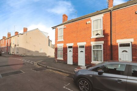 Lancing Road, 2 bedroom Mid Terrace House for sale, £150,000