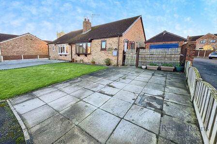 2 bedroom Semi Detached Bungalow for sale