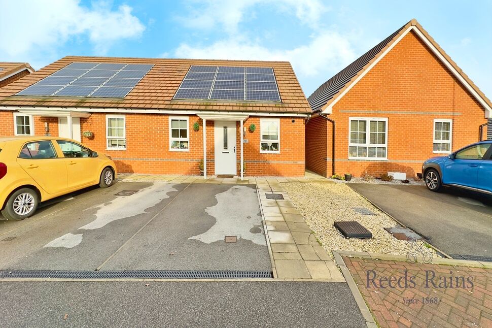 Main image of 2 bedroom Semi Detached Bungalow for sale, Gardeners Lane, Barlby, North Yorkshire, YO8