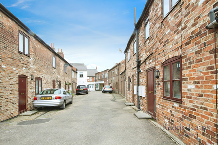 Turners Square, 8 bedroom  Land/Plot for sale, £985,000