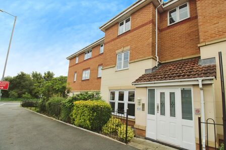 Newton Road, 3 bedroom  Flat for sale, £89,950