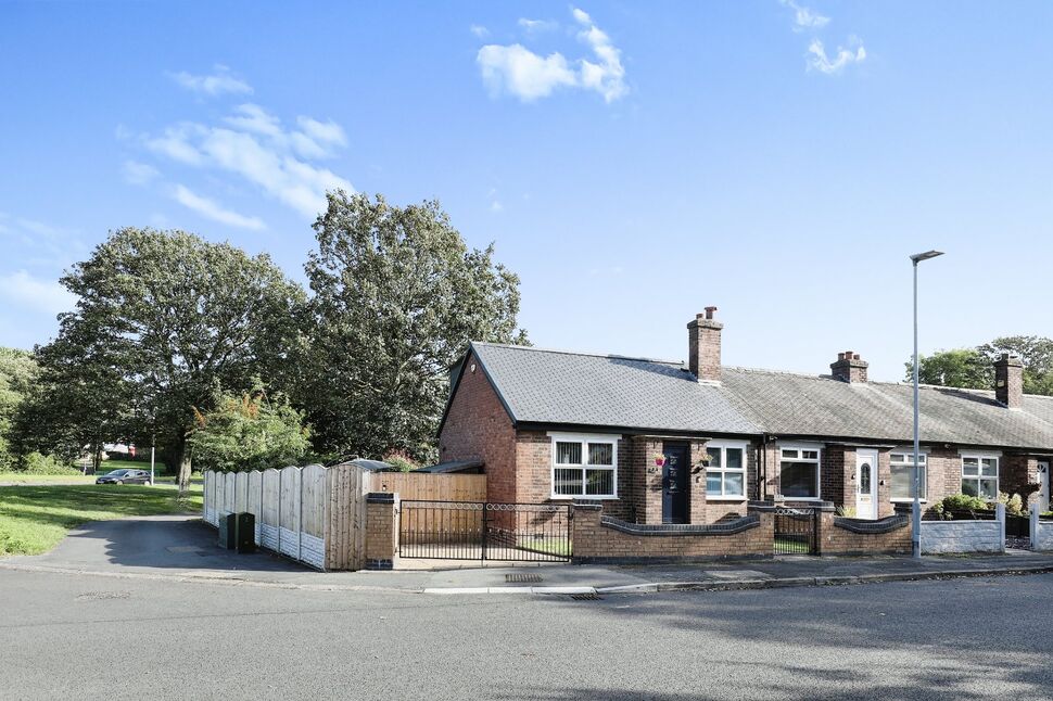 Main image of 2 bedroom End Terrace Bungalow for sale, The Park, Penketh, Cheshire, WA5