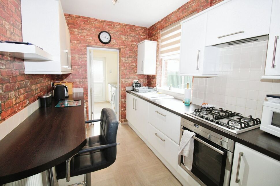 Kitchen / Breakfast Area