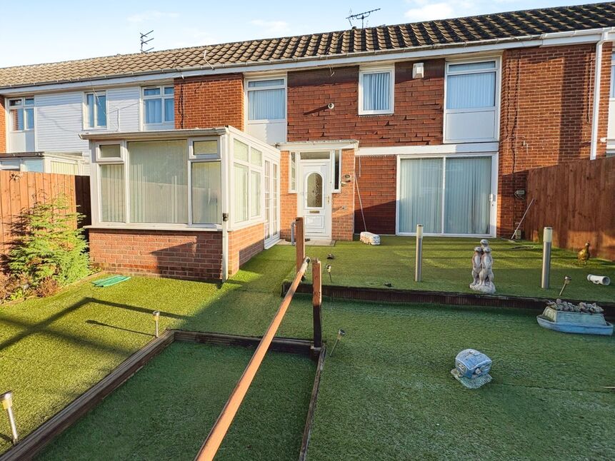 Main image of 2 bedroom Mid Terrace House for sale, Lynmouth Close, Bransholme, East Yorkshire, HU7