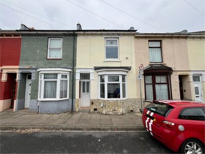 2 bedroom Mid Terrace House to rent