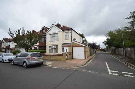 3 bedroom End Terrace House for sale