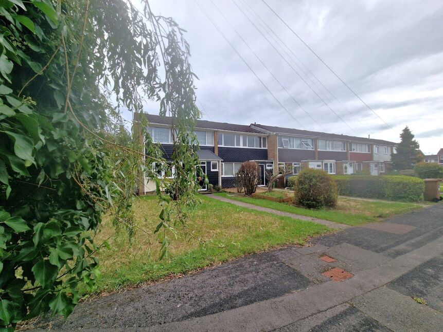 Main image of 3 bedroom Mid Terrace House for sale, Falcon Green, Portsmouth, Hampshire, PO6