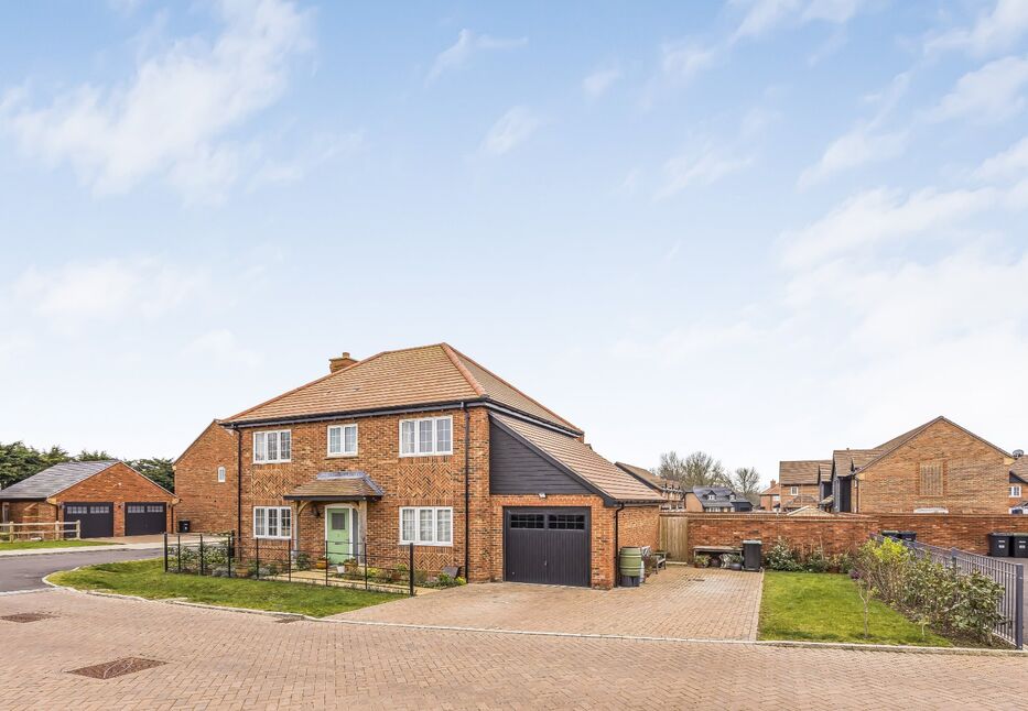 Main image of 4 bedroom Detached House for sale, Cotton Way, Havant, Hampshire, PO9