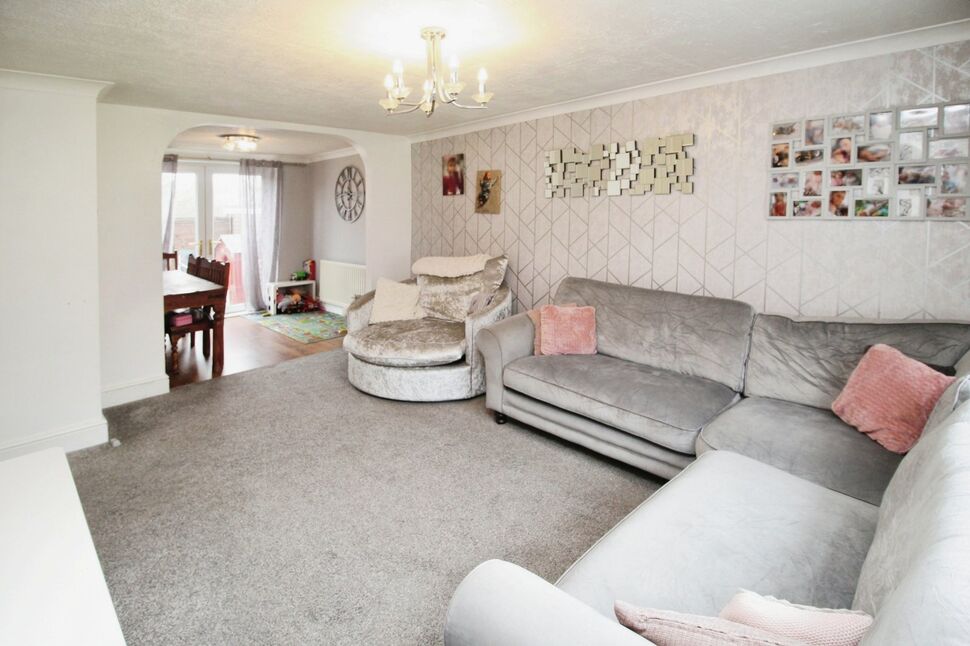 3 Bedroom Mid Terrace House For Sale Summerfield West Pelton Dh9 £